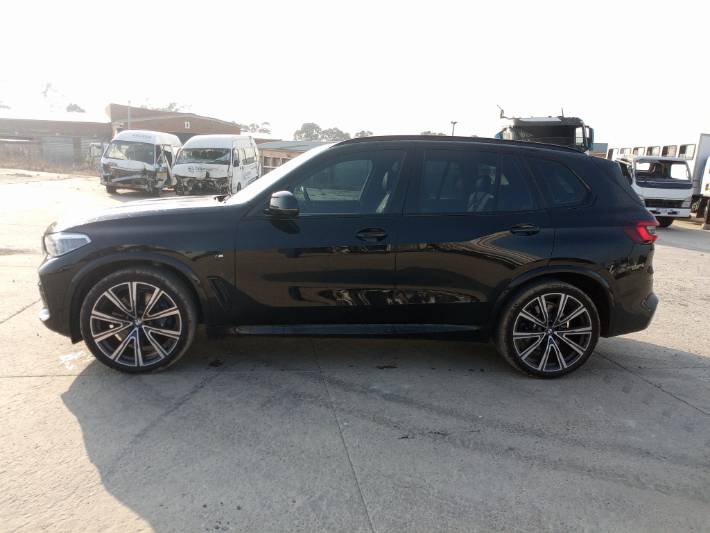 2021 BMW X5 xDRIVE30d M SPORT (G05) R270 000