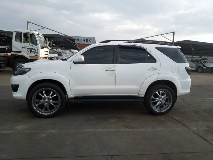 2014 TOYOTA FORTUNER 3.0D-4D 4x4 Reserved for  Yash Raj Chopra Gobabis
