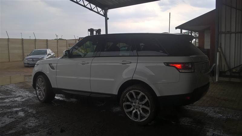 2014  RANGE SPORT 4.4 SDV8 HS sold to Kenneth Molefe PALAPYE