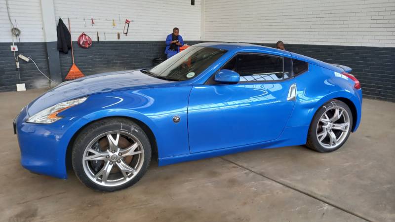 2009 NISSAN 370 Z COUPe Sold to Kennedy  M swakopmund