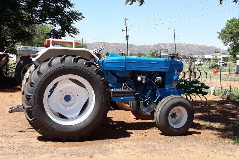 1990 FORD 7160 TRACTOR 2X4 R44 000