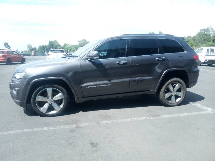 2014 JEEP GRAND CHEROKEE 3.6 OVERLANDsold toFrancisco G  Gobabis