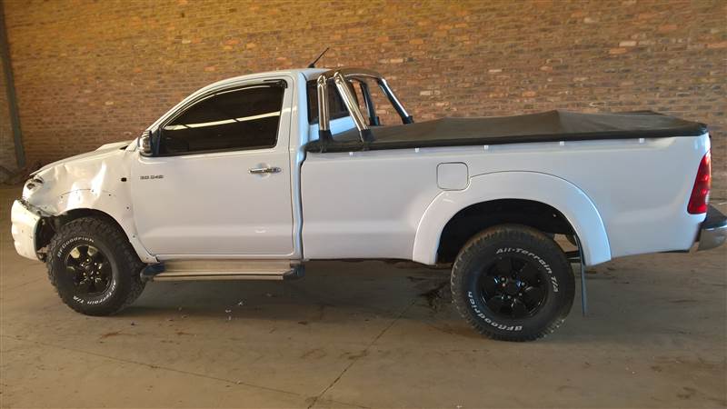 2006 TOYOTA HILUX 3.0D-4D RAIDER R55 000