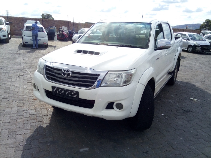 2014 TOYOTA HILUX 3.0 D-4D RAIDER 4X4
