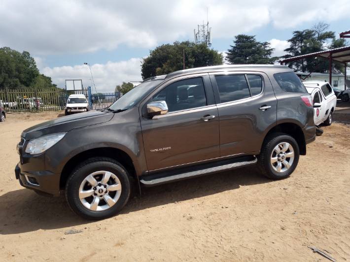2012 CHEVROLET TRAILBLAZER 2.8 LTZ R75 000