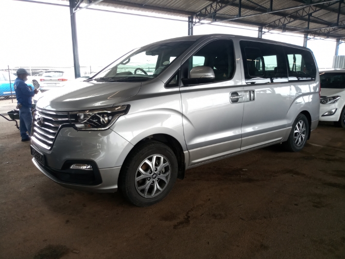 2019 HYUNDAI H-1 2.5 CRDI MULTICAB R125 000
