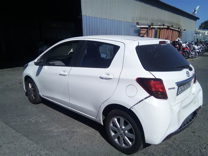 2014 TOYOTA YARIS 1.0 XS 5Dr R30 000