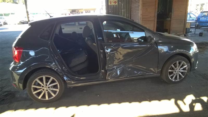 2015 VOLKSWAGEN POLO GP 1.2 TSI COMFORTLINE R30 000