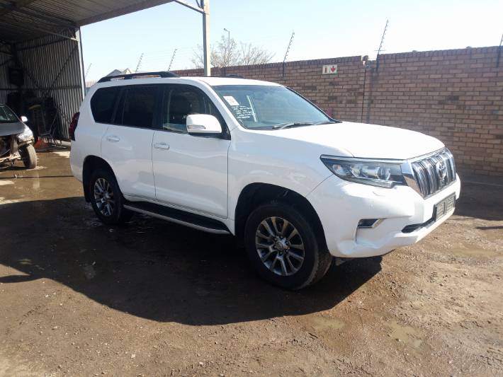 2020 TOYOTA PRADO VX 3.0D R160 000
