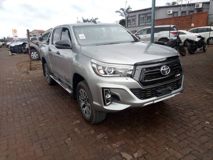 2018 TOYOTA HILUX 2.8 GD-6 RAIDER 4X4 R240 000