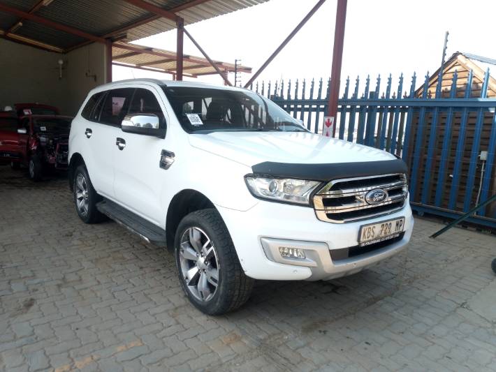 2017 FORD EVEREST 3.2 TDCi LTD 4X4 R135 000