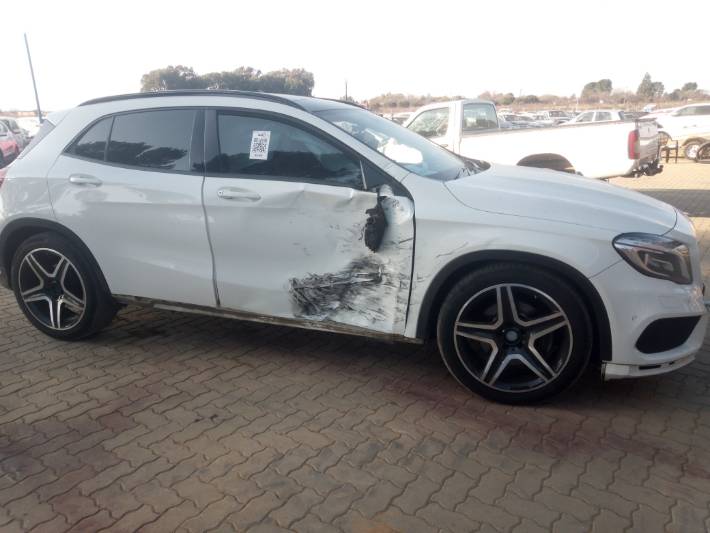2014 MERCEDES-BENZ GLA 220 CDI sold to R RASHID LESOTHO