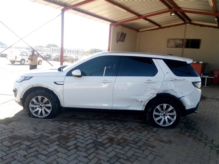 2015 LAND ROVER DISCOVERY SPORT 2.2 SD4 HSE R68 000