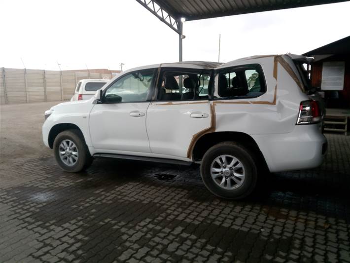 2008 TOYOTA LANDCRUISER 200 V8 TD VX sold to G Lambart