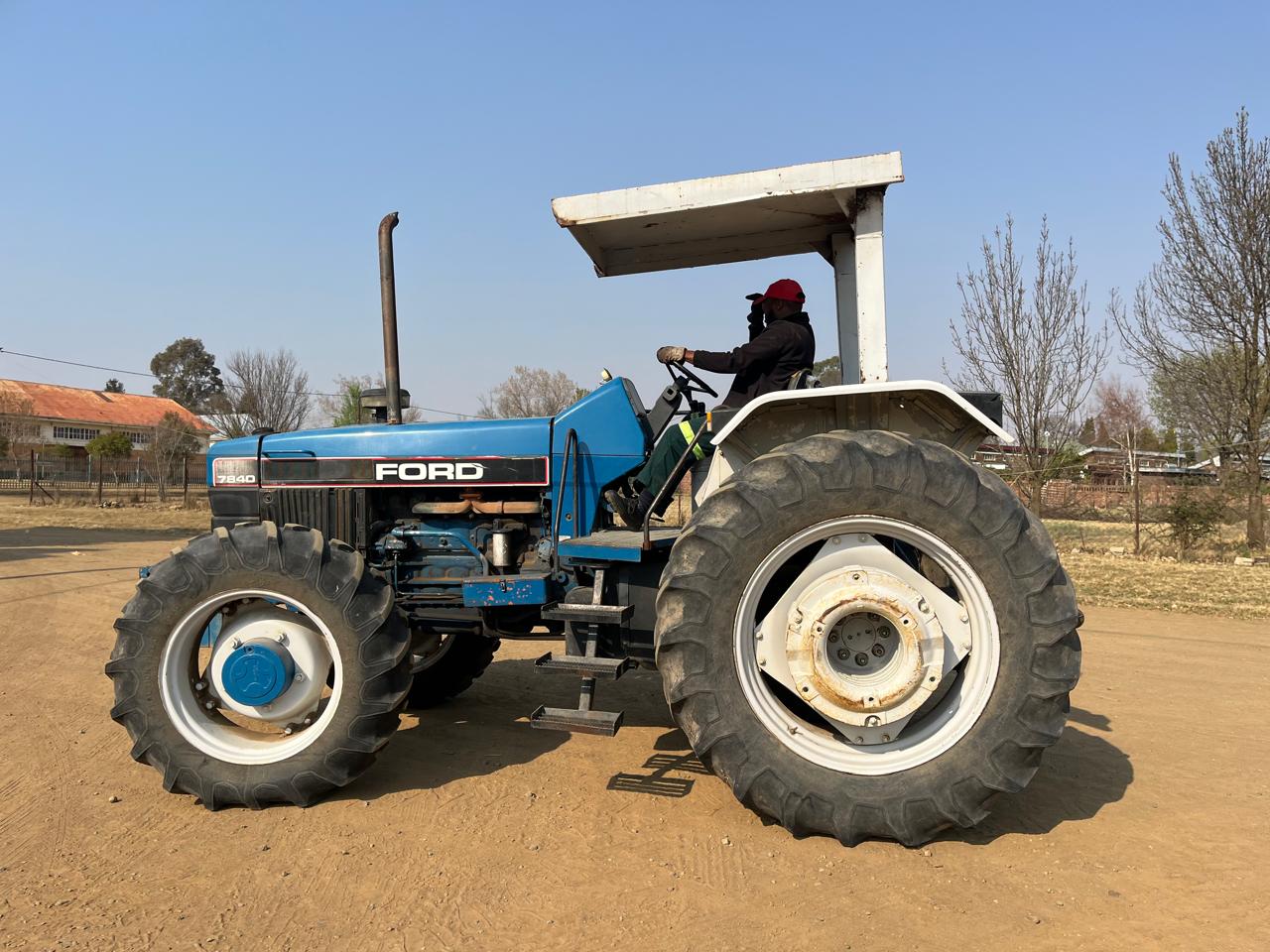 Ford 7840 Tractor R110 000