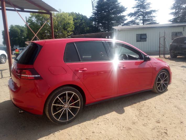 2014 VOLKSWAGEN GOLF VII GTi 2.0 TSI DSG R90 000
