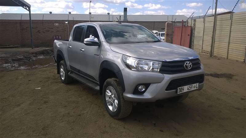 2016 TOYOTA HILUX 2.8 GD-6 RB RAIDER R198 000