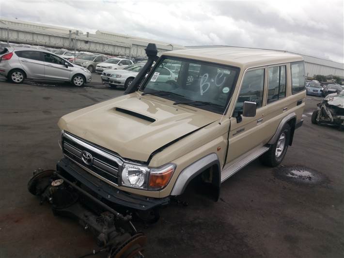 2020 TOYOTA LANDCRUISER 76 4.5D V8 R120 000