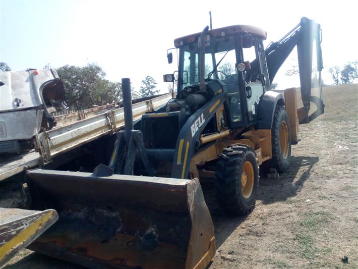 2011 BELL 315SJ BACKHOE LOADER R135000