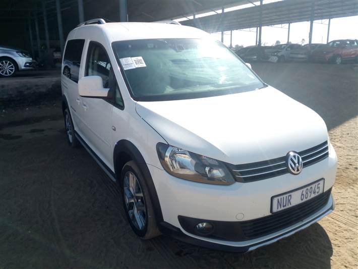 2015 VOLKSWAGEN CADDY CROSS TDi R65 000