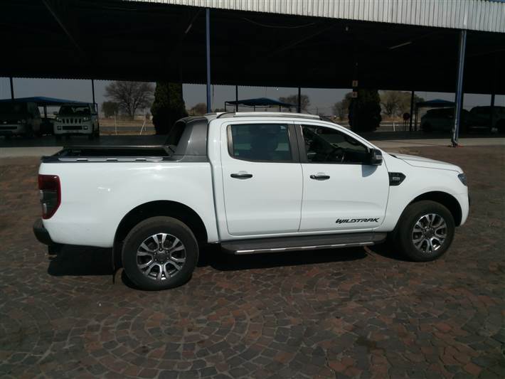 2017 FORD RANGER 3.2TDCi WILDTRAK R140 000